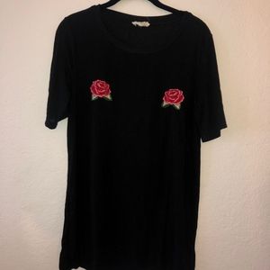 Honey Punch Long oversized tee/rose design